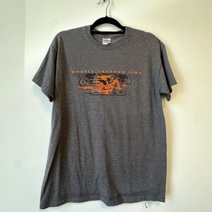 Gildan Gray and Orange Short Sleeve Tee